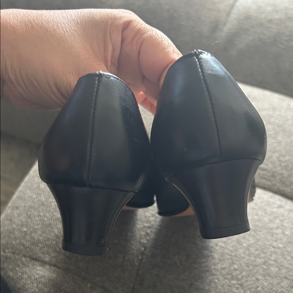 Salvatore Ferragamo Black Textured Cap Toe Flats - Picture 9 of 9